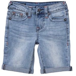 True Religion World Tour Geno Relaxed Slim Shorts